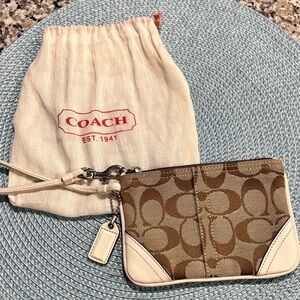 COACH Vintage Wristlet Signature C’s White and Brown with Dust bag